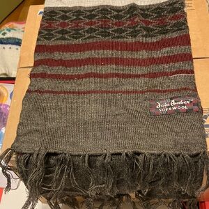 JAIN AMBER SOFT WOOL SCARF WITH FRINGE
